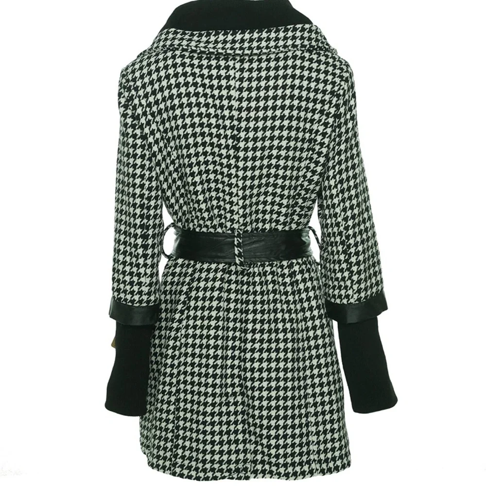 Black & White Coat - Picture 3 of 11